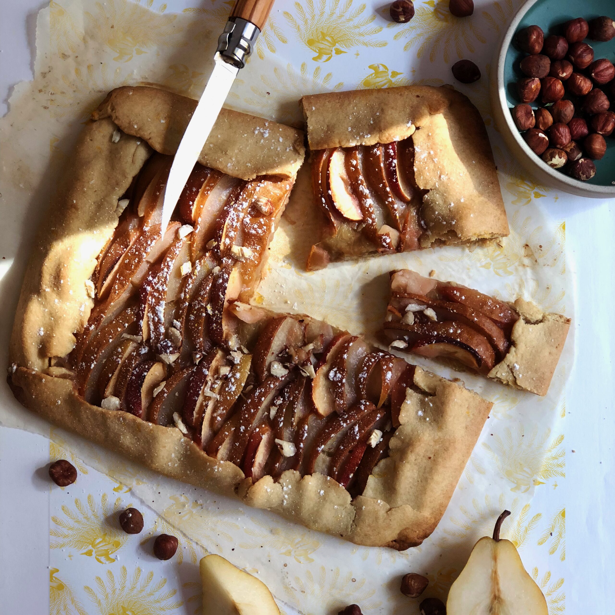 Tarte Pommes, Poires et Noisettes